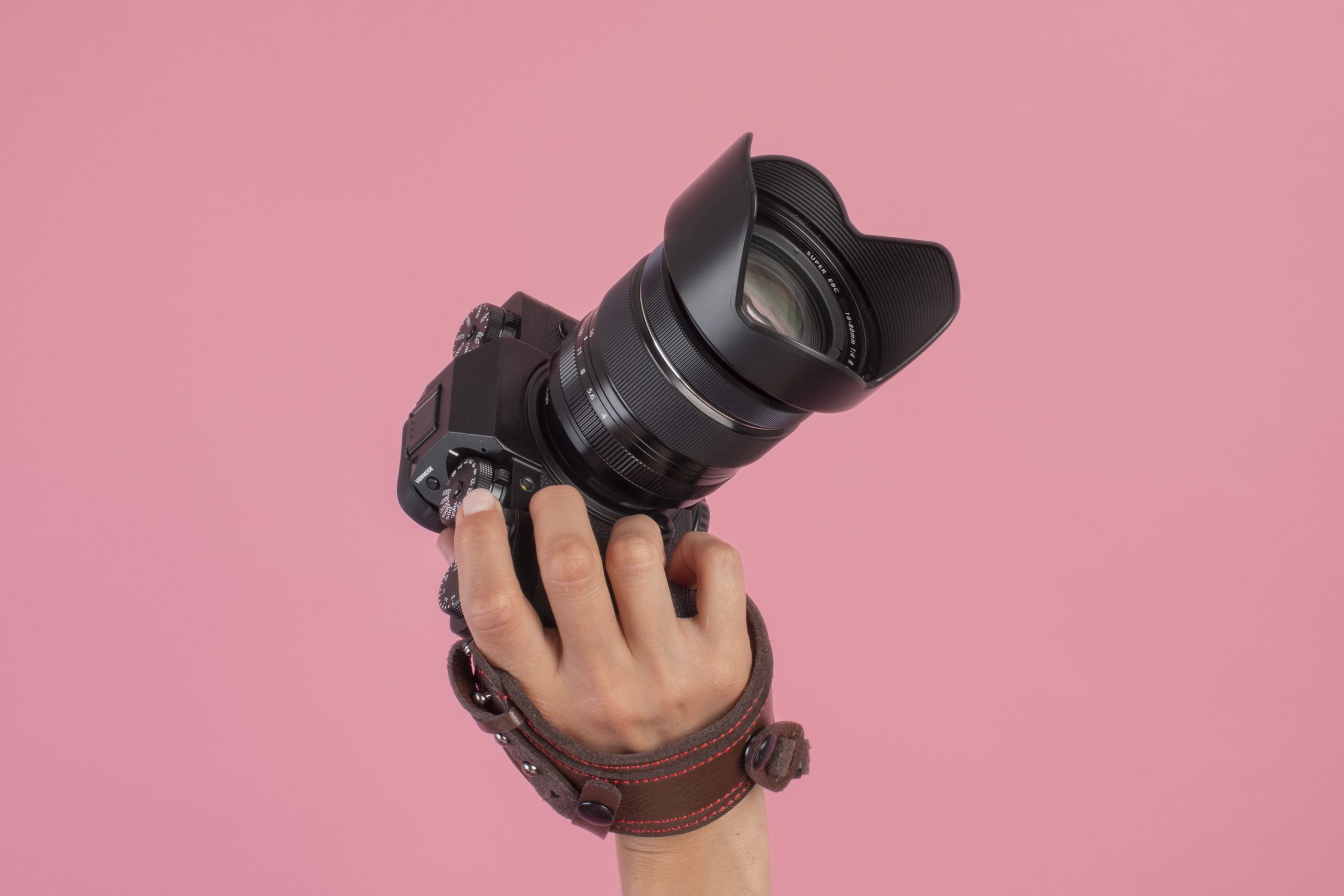 hand-holding-photo-camera