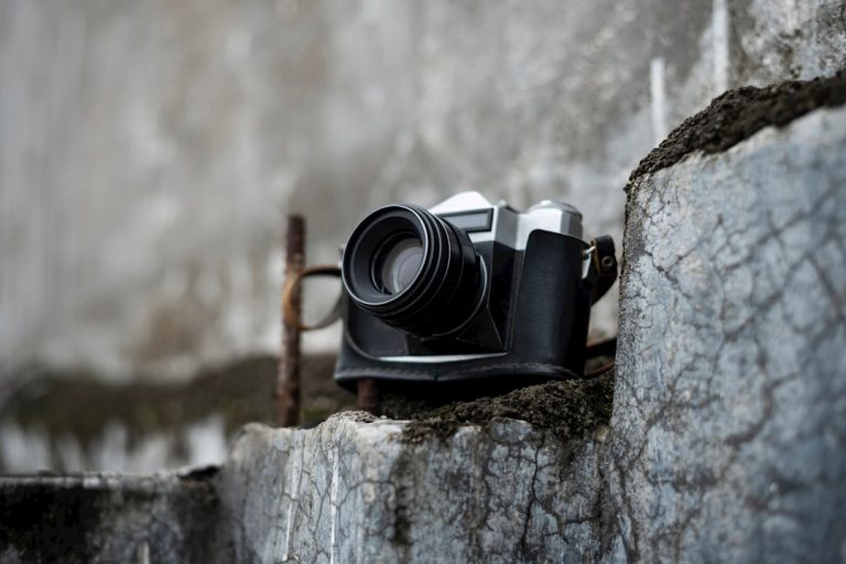 Capturing Moments: A Photographer’s Guide to Essential Equipment